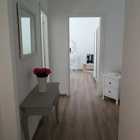 Lucy Apartment